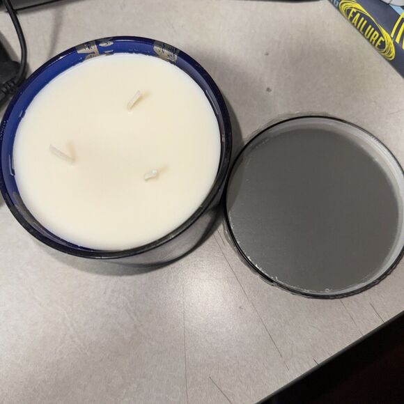 Dr Teal's Aromatherapy Stress Relief Wellness Candle 14.5 Oz calms relax 3 Wick - Picture 4 of 4